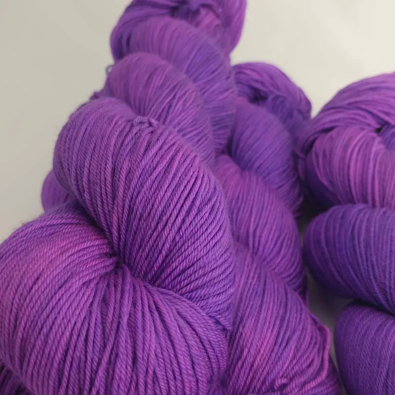 WORLD LEADERS: REGAL (MIMI FINGERING TWEED (COLOR))